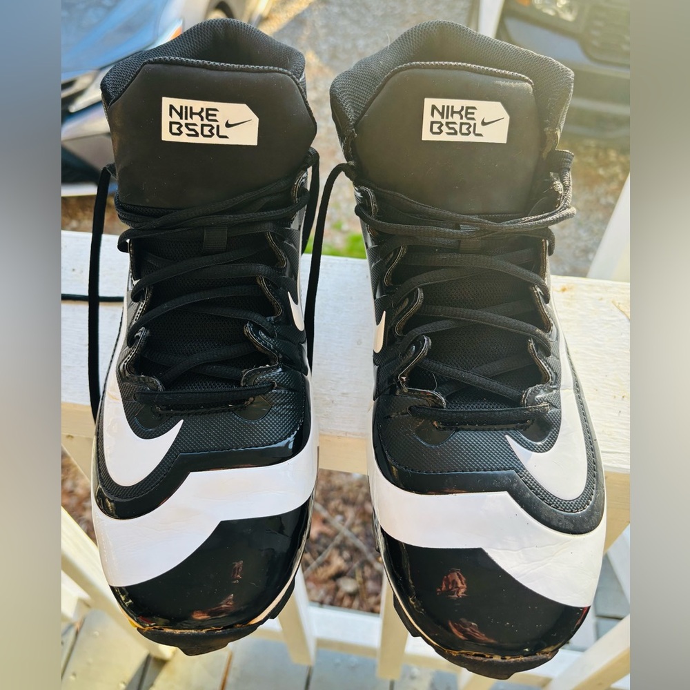 Nike Mens BSBL Huarache Baseball
Cleats Sz 13 Black White MLB